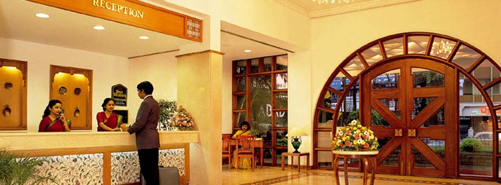 835/Abad Plaza - Kochi 02.jpg